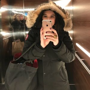 Meet your Posher, Elizabeth